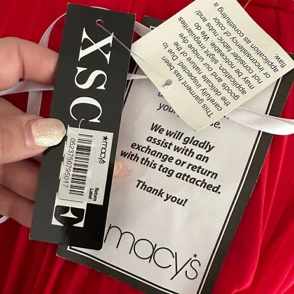 XSCAPE Red Pleated Chiffon Gown With Cutout Sides NWT Women's Size 4 - Picture 10 of 10